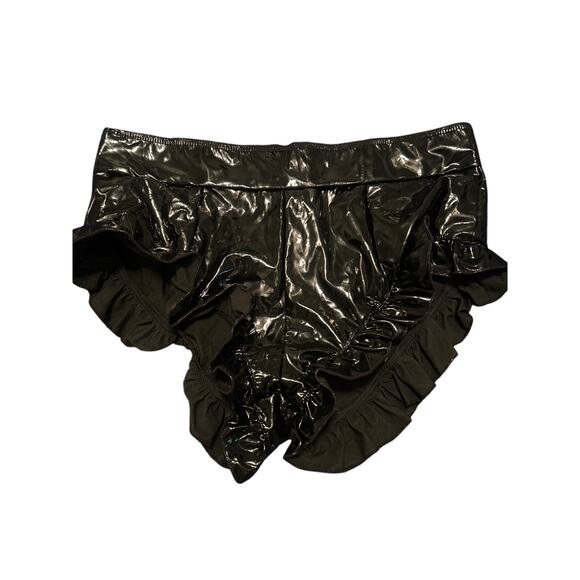 GUC Shein Shiny Black Ruffled Short Shorts Size 8-10 US - Picture 1 of 5